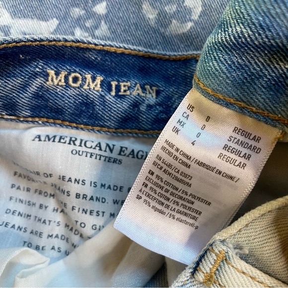 American eagle hand painted Louis V split bleach dye mom jeans - Picture 5 of 5